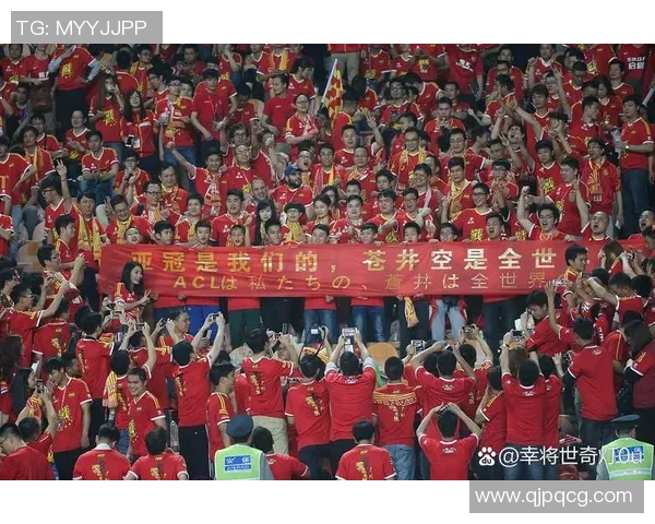 足球明星俱乐部精彩瞬间回顾视频展现球场魅力与团队精神